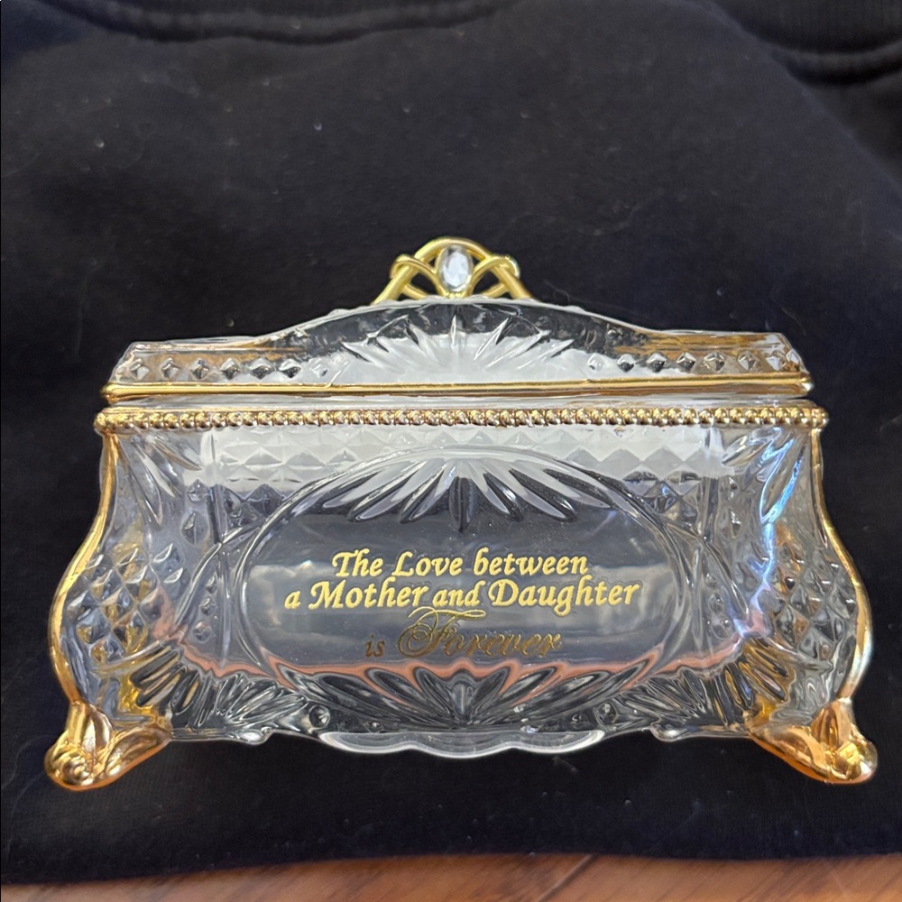 CRYSTAL JEWELRY BOX - MUSIC BOX